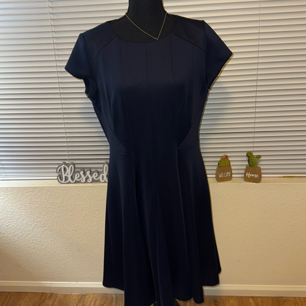 J Howard, size 12 navy blue pleated dress with Round neck. In great condition